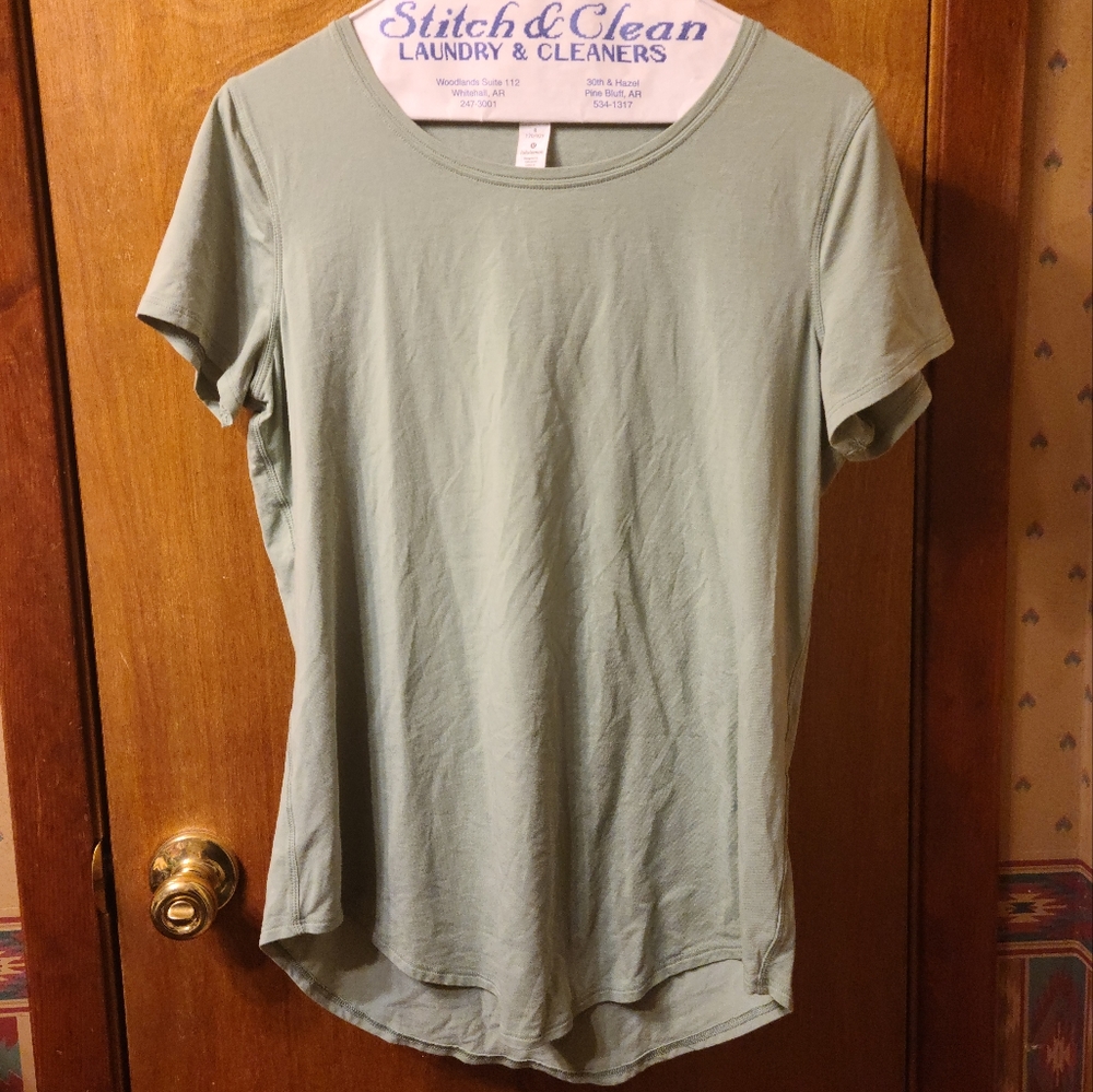 Lululemon top